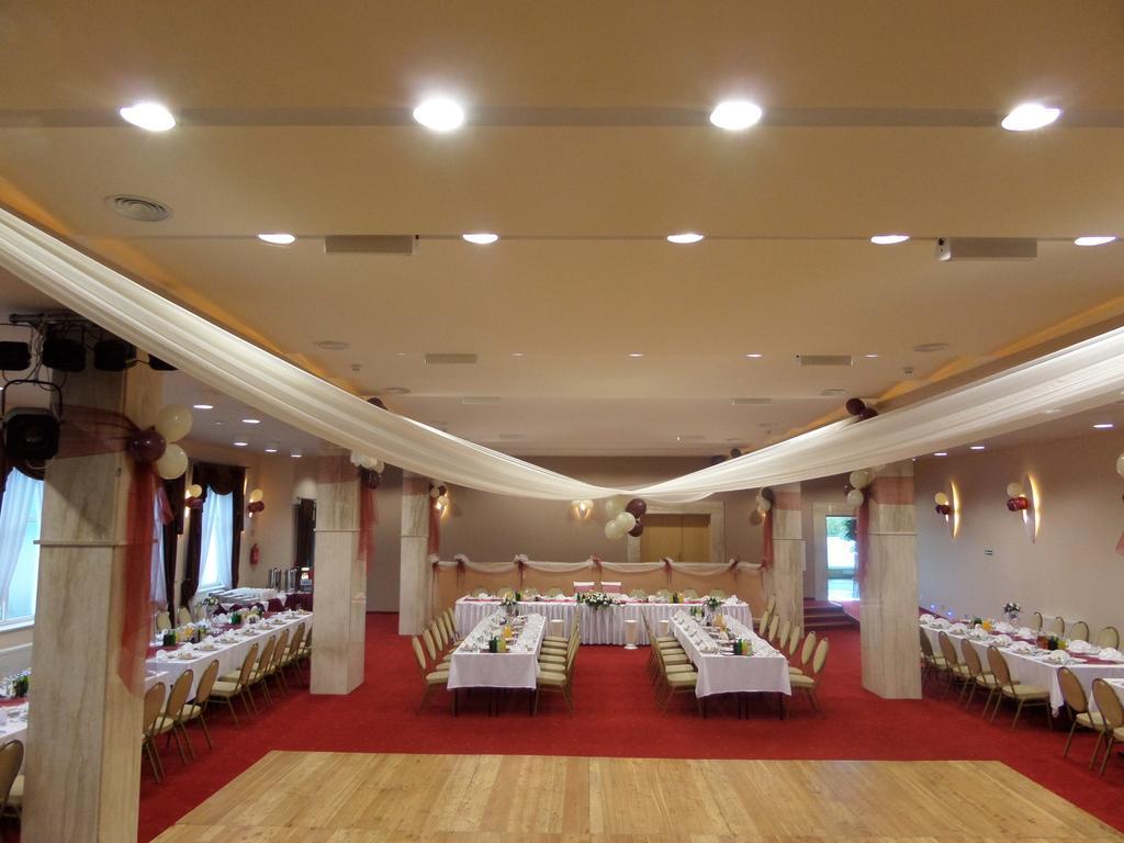 Hotel Imperium Pless Exterior foto